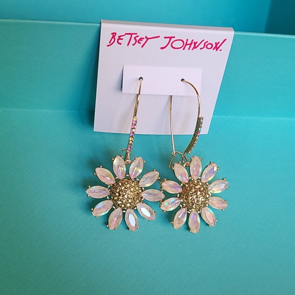 Betsey Johnson  Cluster Flower Earrings NWT